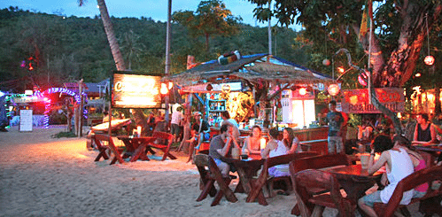 תמונת מסעדה טיפוסית בקופיפי על החוף